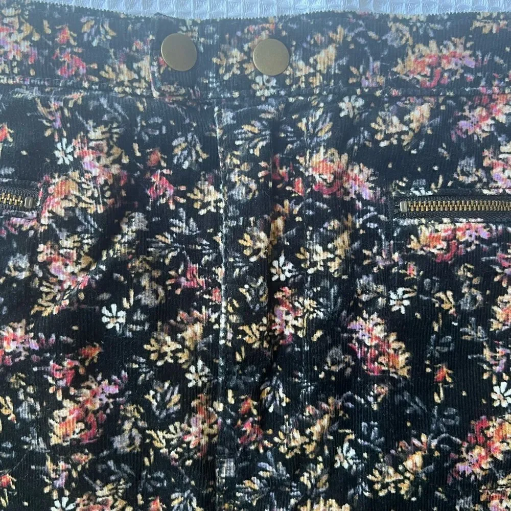 Mossimo Black Floral Corduroy Cotton Blend Mini Skirt sz 16